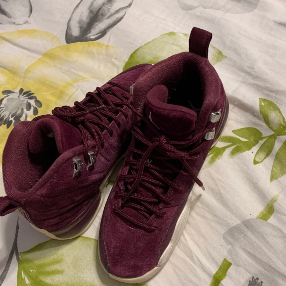 shoes - Picture 2 of 3